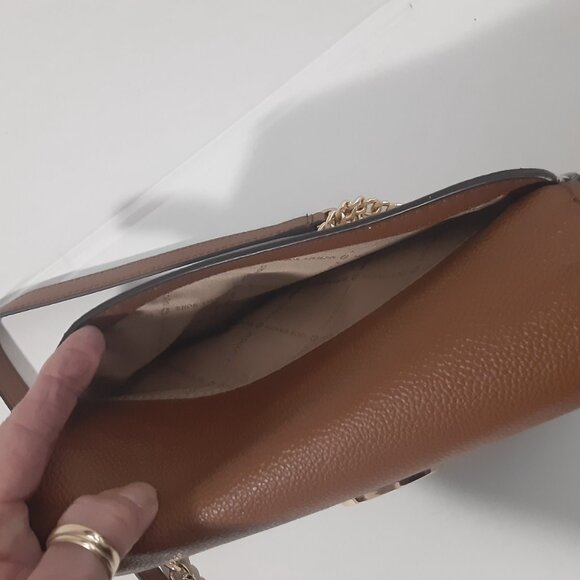 Micael Kors - Wanda Bag - Picture 5 of 8